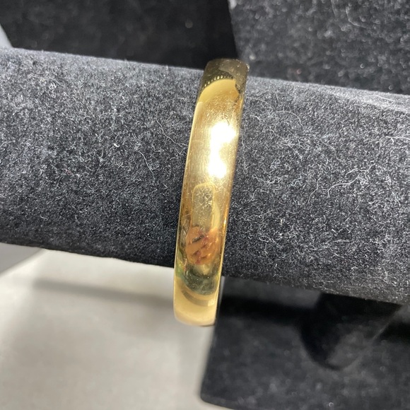 Monet Bangle Bracelet Gold tone Signed & Stamped Lg Vintage & Beautiful - Picture 2 of 6